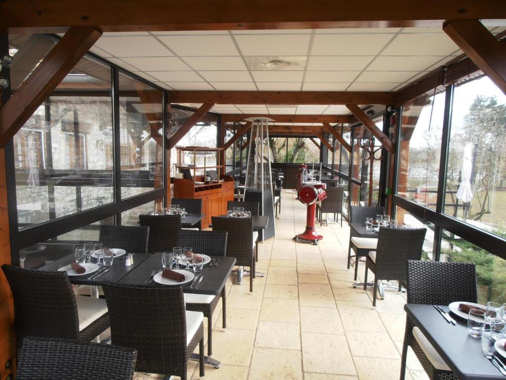 Logis Hôtel Restaurant La Vieille Ferme, Mâcon Nord Sancé Exterior foto
