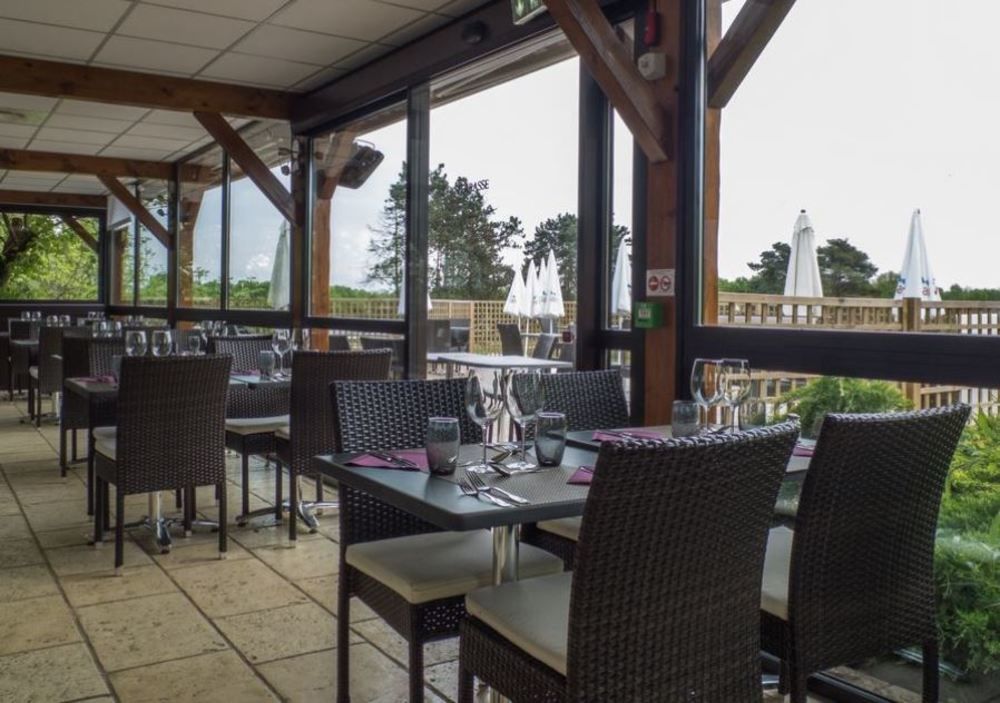 Logis Hôtel Restaurant La Vieille Ferme, Mâcon Nord Sancé Exterior foto